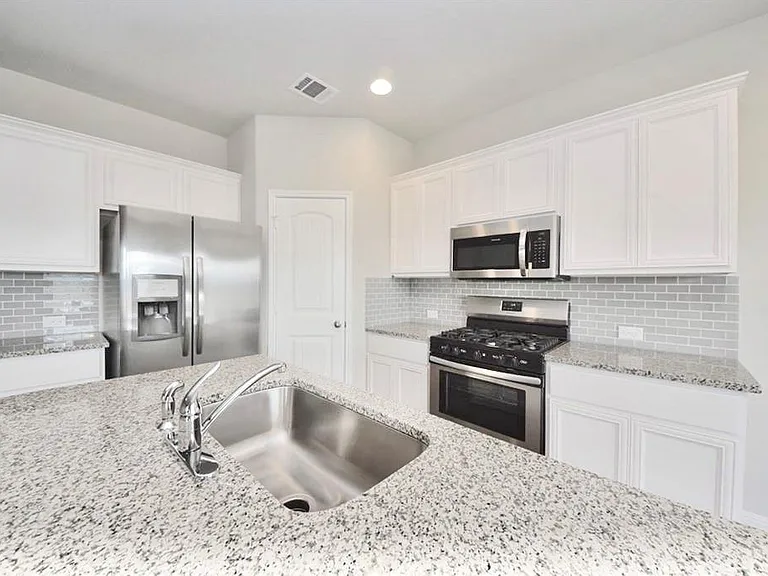 1513 Fort Dessau Rd — Photo 10