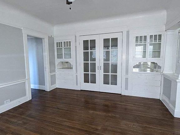 5th image of 712 N Van Buren St #712