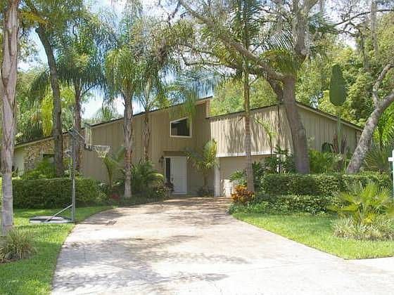 1st image of 222 Selkirk Way