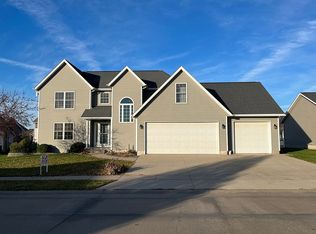 204 Lake Dr, Durant, IA 52747