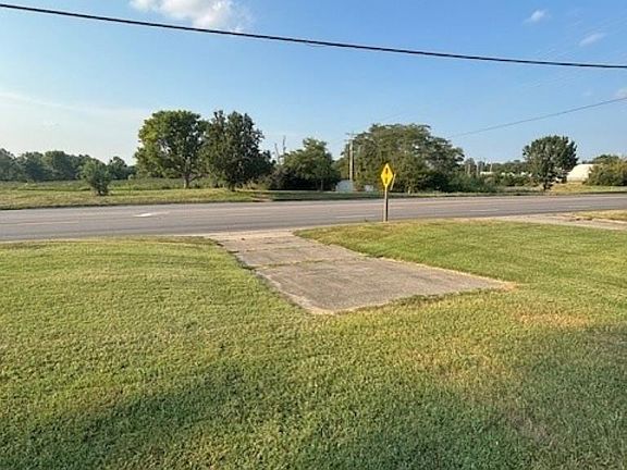 4th image of 9485 E Il Hwy #15