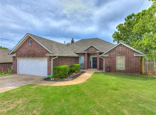 1601 Dorchester Rd, Midwest City, OK 73130