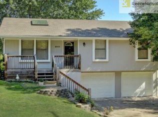 8900 NE 72nd St, Kansas City, MO 64158