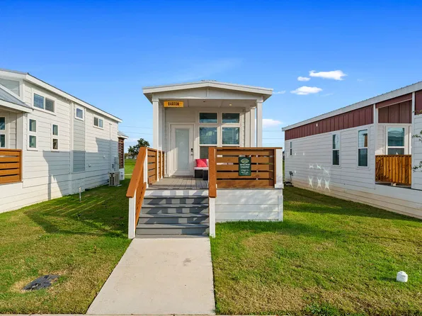 8211 Village Farm Dr, Austin, TX 78724