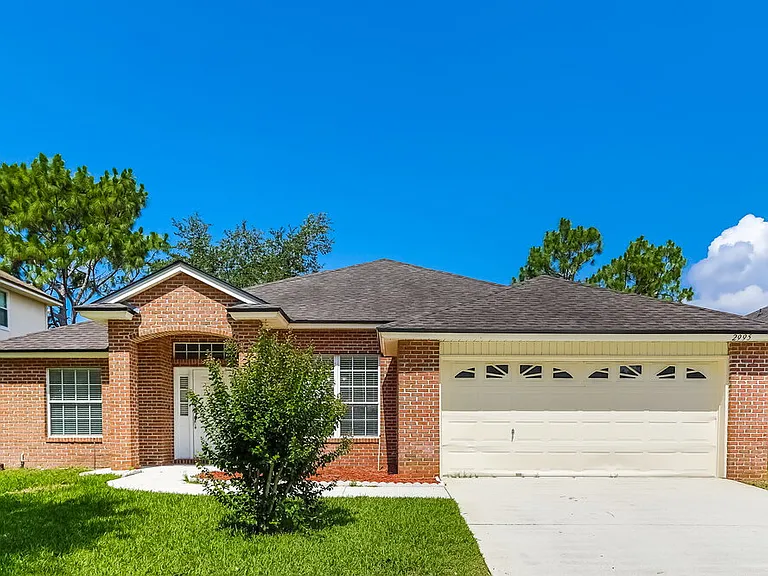 2995 Thorncrest Dr — Photo 1