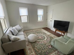 11 Lytherland Pl, Providence, RI 02909