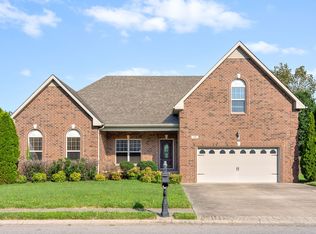 979 Terraceside Cir, Clarksville, TN 37040