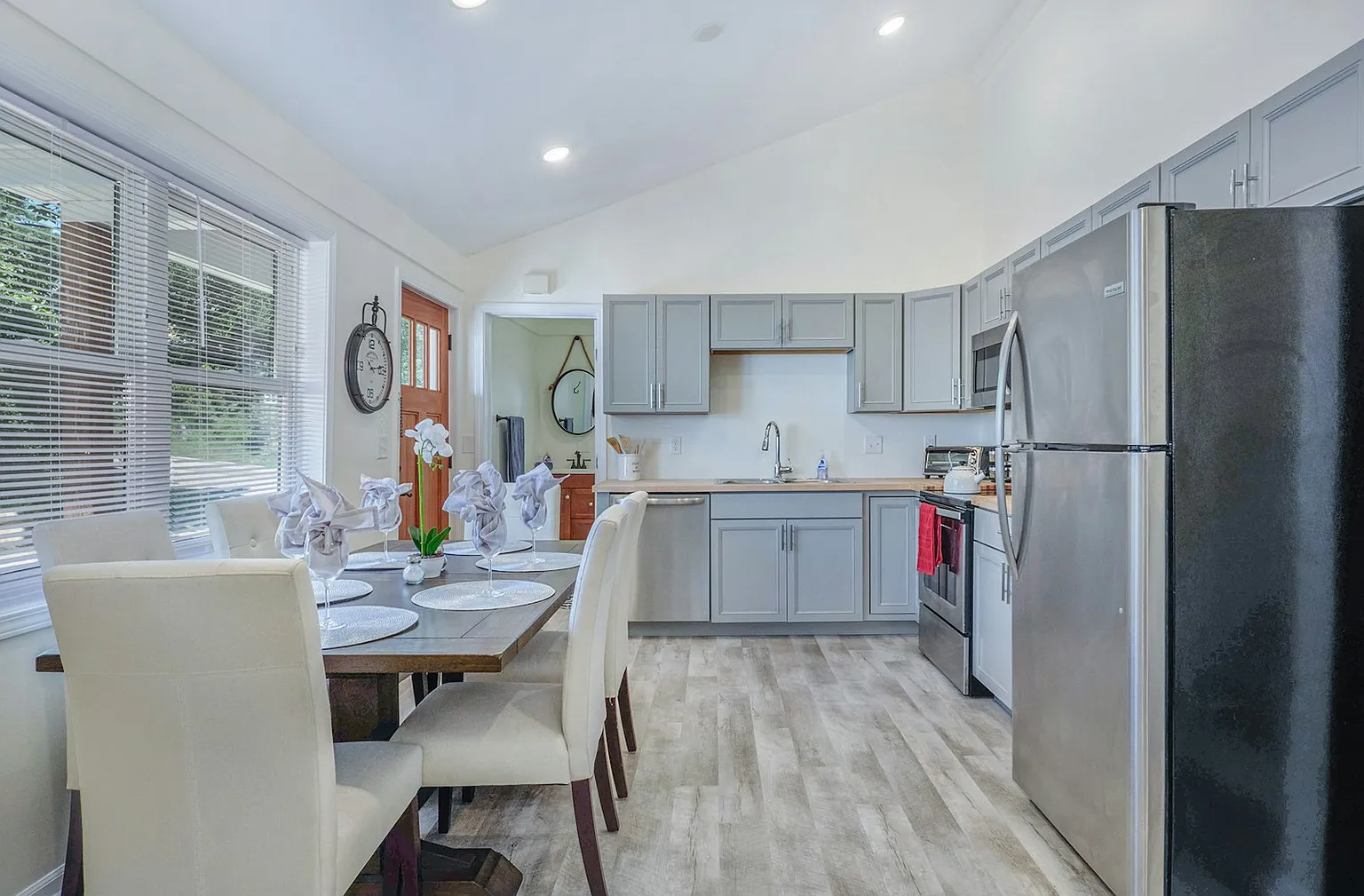 223 Sunset Rd photo 1