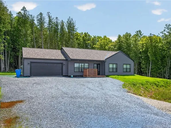 9 Greystone Dr, Quispamsis, NB E2G 0H9