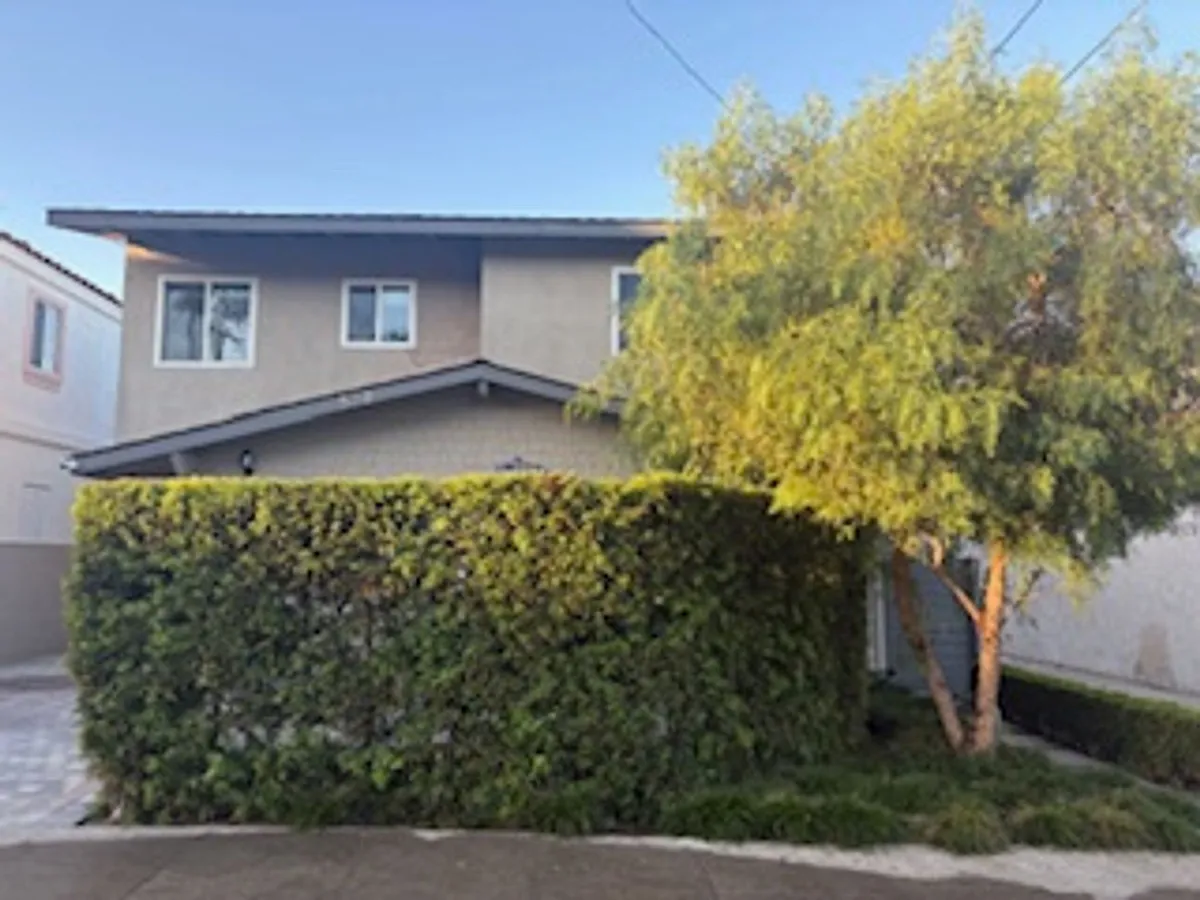 Building Photo - 503 N Elena Ave