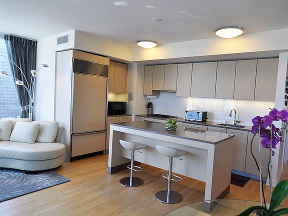 4th image of 301 Mission St APT 22G