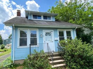 22 Sherman Ave, Morris Plains, NJ 07950