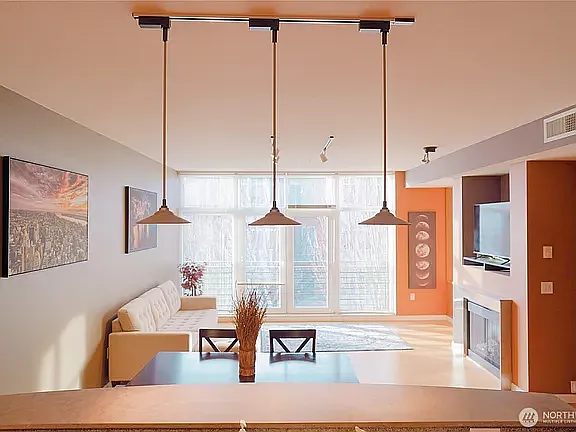 17 W Mercer St #207 — Photo 11