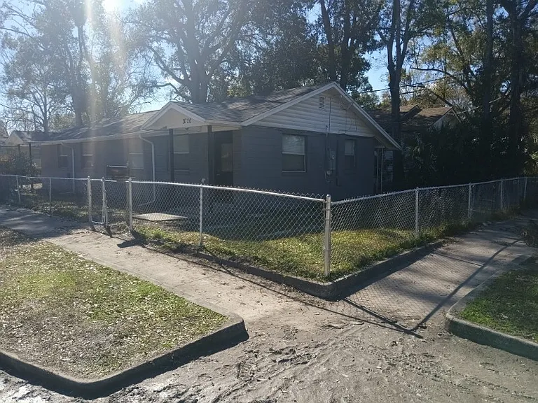 3020 Barnett St — Photo 26