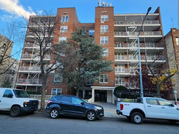 2035 East 7th Street image 1 of 7