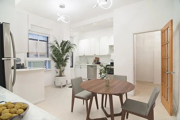 Rented by WAM Partners - William Moses Co. | media 18