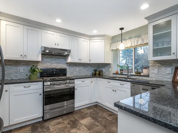 12020 Dover St, Maple Ridge, BC V2X 7X8