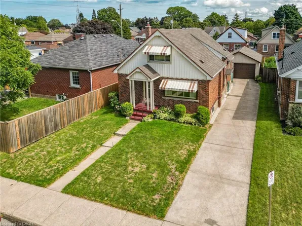 175 Garside Ave S, Hamilton, ON L8K 2W3