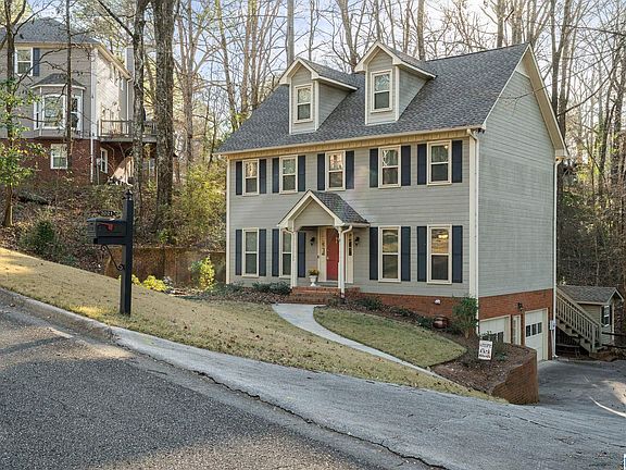 3rd image of 2021 Shagbark Rd