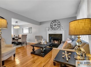 913 Gloucester Ave, Brick, NJ 08723
