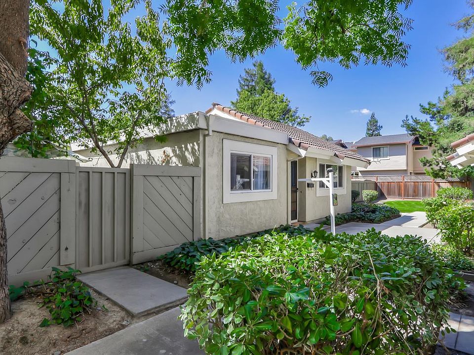 1st image of 272 Truckee Ln