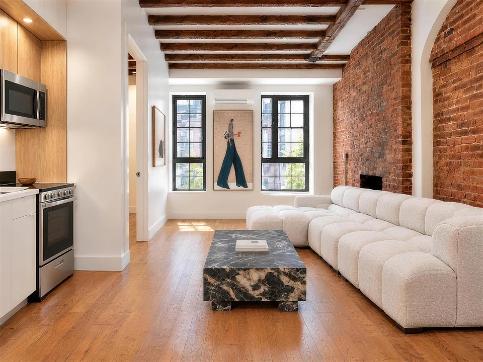 105 Berry St #3R