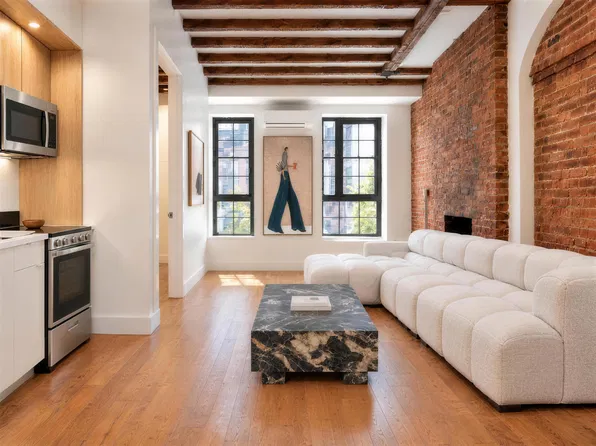105 Berry St, Brooklyn, NY