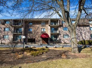 1730 W Green Tree Rd APT 106, Glendale, WI 53209