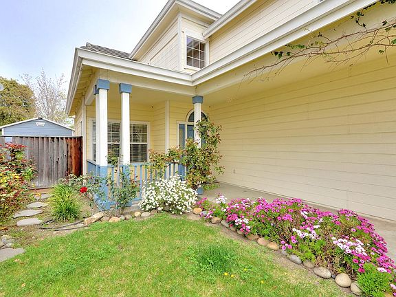 3rd image of 4221 Oliver Way