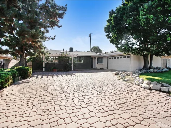 20512 Gresham St, Winnetka, CA 91306