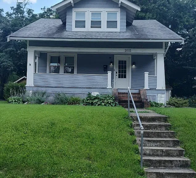 1621 W Belmar Pl — Photo 1