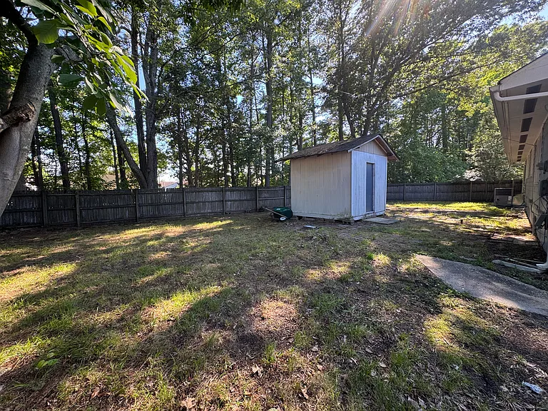 20 Lenora Dr — Photo 25
