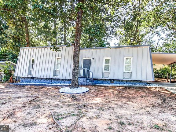 3rd image of 1764 Big Horn Ct SE