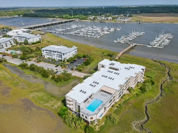 1 Marina Dr APT 404, Saint Simons Island, GA 31522