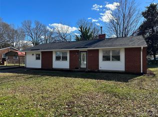 2751 Englehardt St, Charlotte, NC 28216