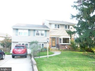 1 Valley View Rd, Hamilton, NJ 08620