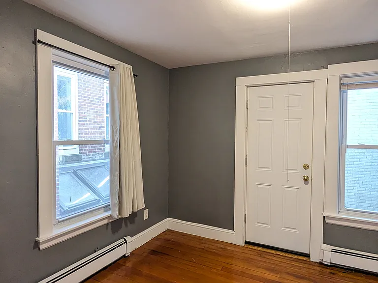 219 Green St #3 — Photo 9