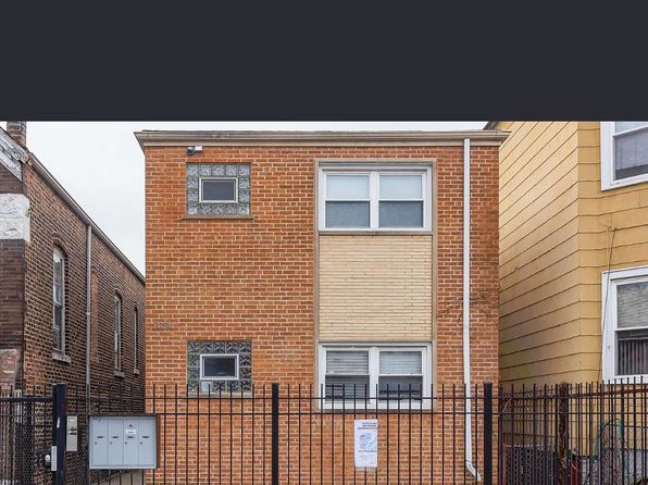 8734 S Escanaba Ave
