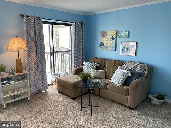 4th image of 11 134th St Unit 408