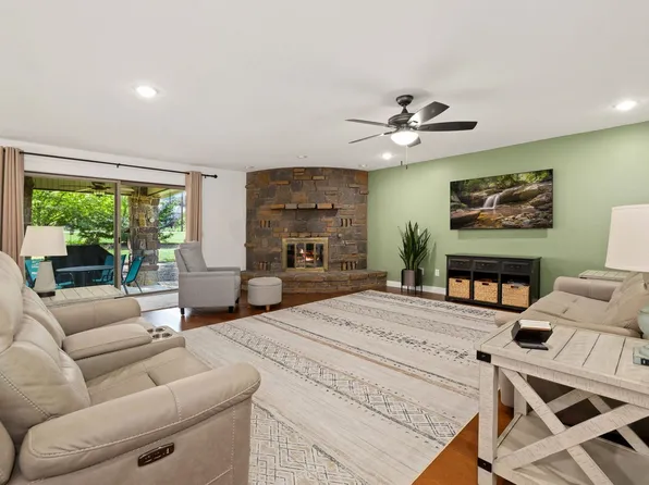 1 Scotsdale Pl #Id1257580p, Bella Vista, AR 72715