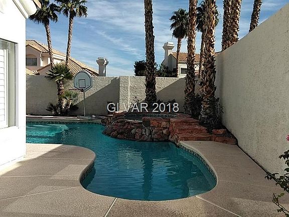5th image of 8101 Pacific Cove Dr