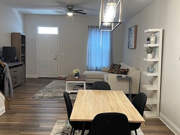 5th image of 4-29 Bristol Ln #17