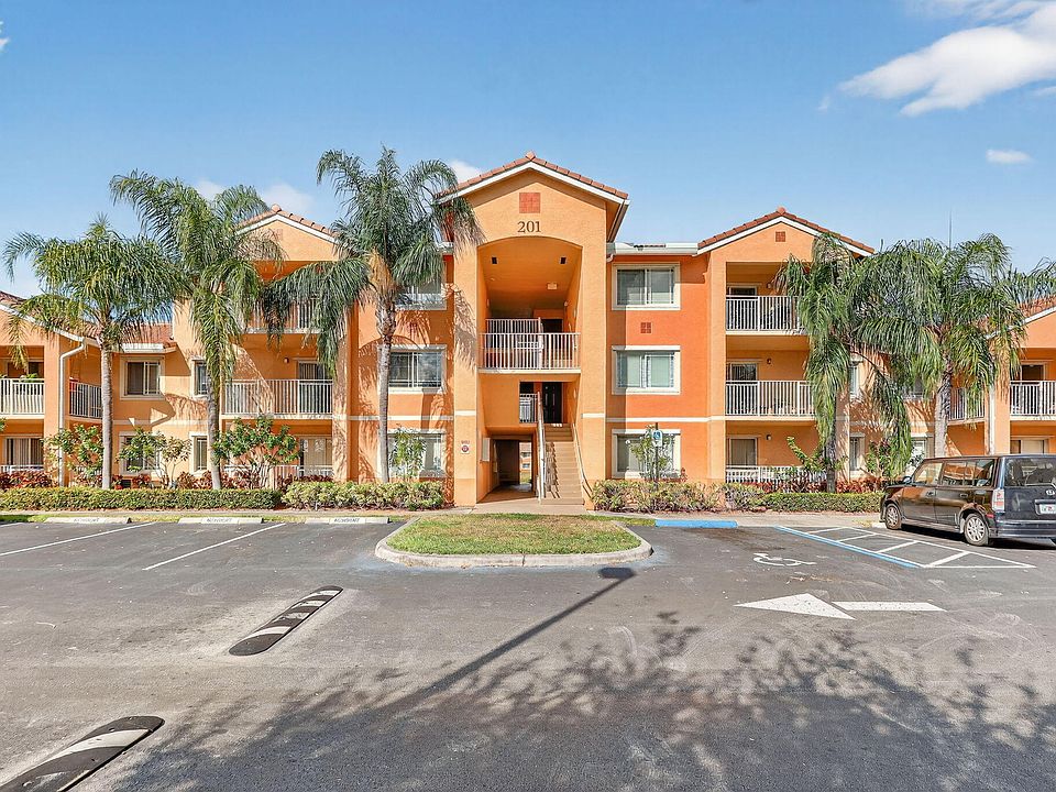 1st image of 201 SW Palm Drive #201