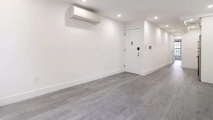 Rented by The Agency | media 20