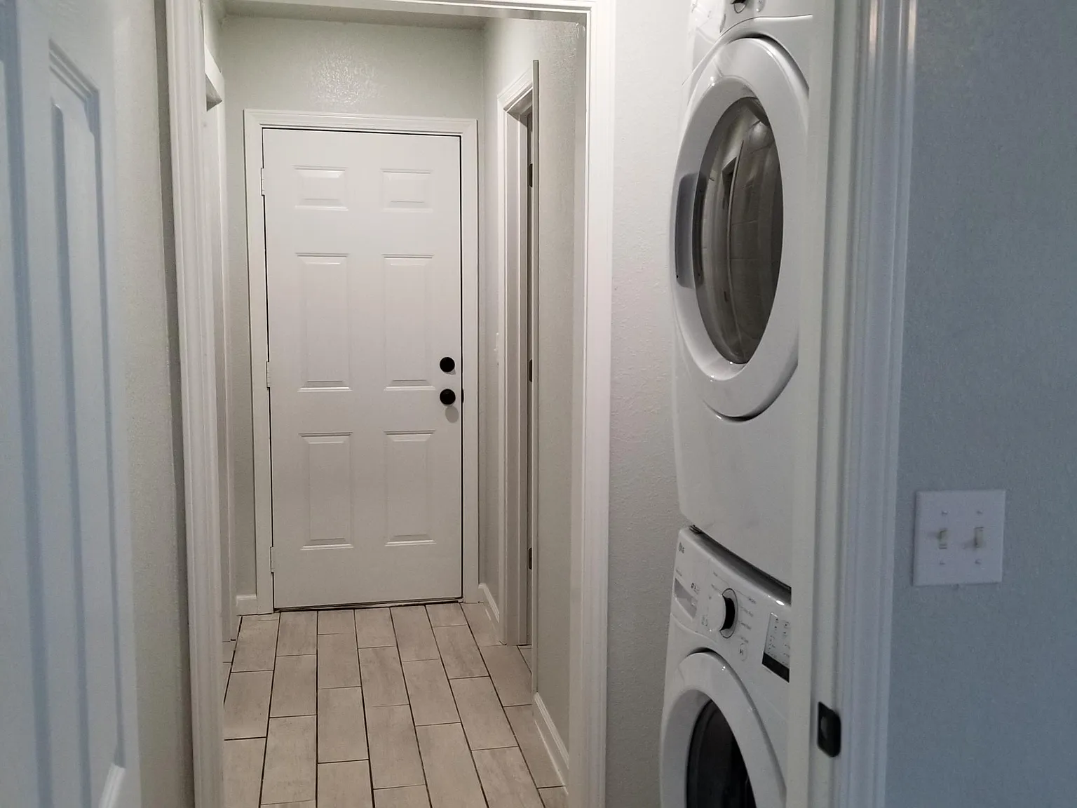 3 bed, 1000 sqft, $1,245 — Photo 4