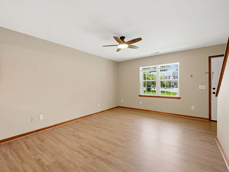 100 Pisgah Ct — Photo 4