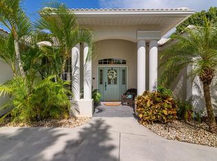 4879 Oak Pointe Way, Sarasota, FL 34233