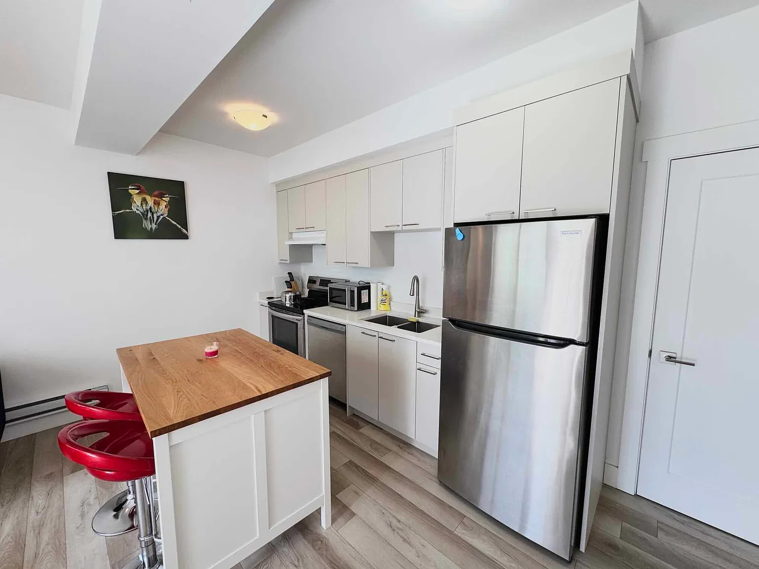2 bed, 750 sqft, $1,550 — Photo 3