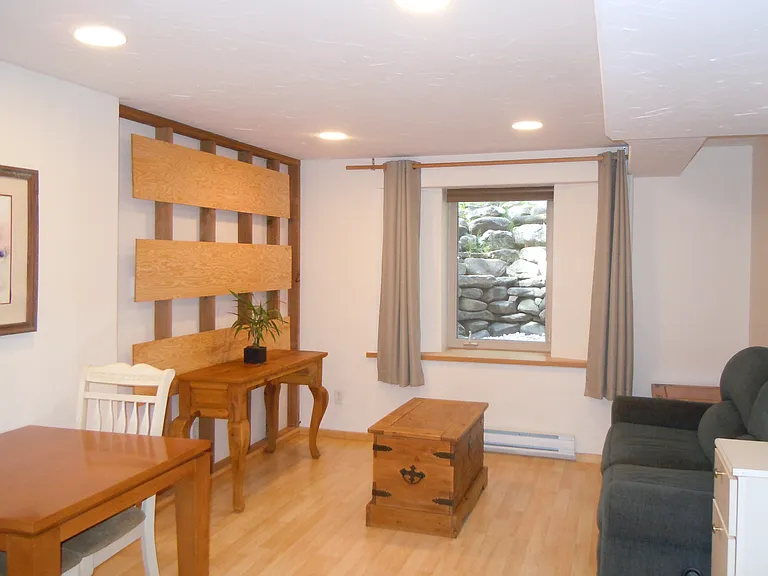 300B Locals Ln — Photo 11