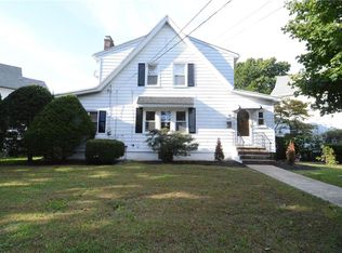 121 Hutchinson Blvd, Scarsdale, NY 10583